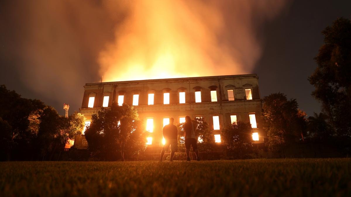 ¿Qué pasa si una universidad se incendia?